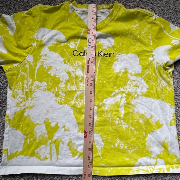 Calvin Klein Women’s Short Sleeve Tee - Picture 4 of 5